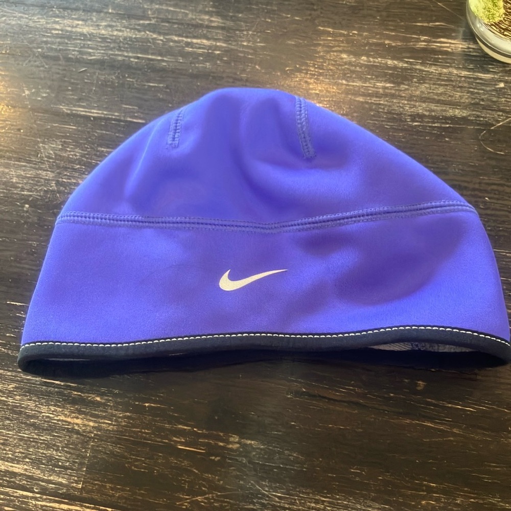 Nike running hat